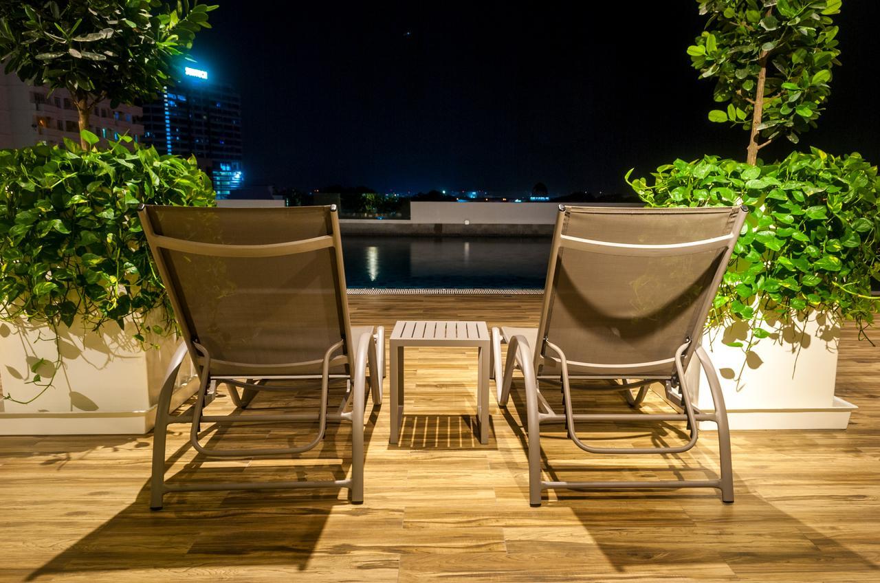 Lazy Traveler'S Suite By D Imperio Homestay جورج تاون المظهر الخارجي الصورة
