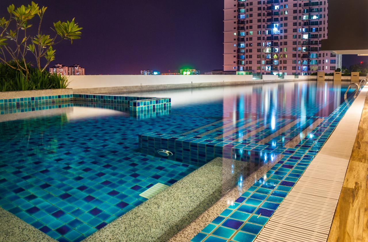 Lazy Traveler'S Suite By D Imperio Homestay جورج تاون المظهر الخارجي الصورة